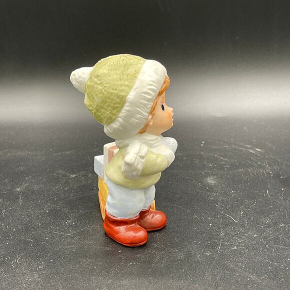 Vintage Porcelain Homco Christmas Boy With Sled & Presents Figurine #5556 - Picture 2 of 7